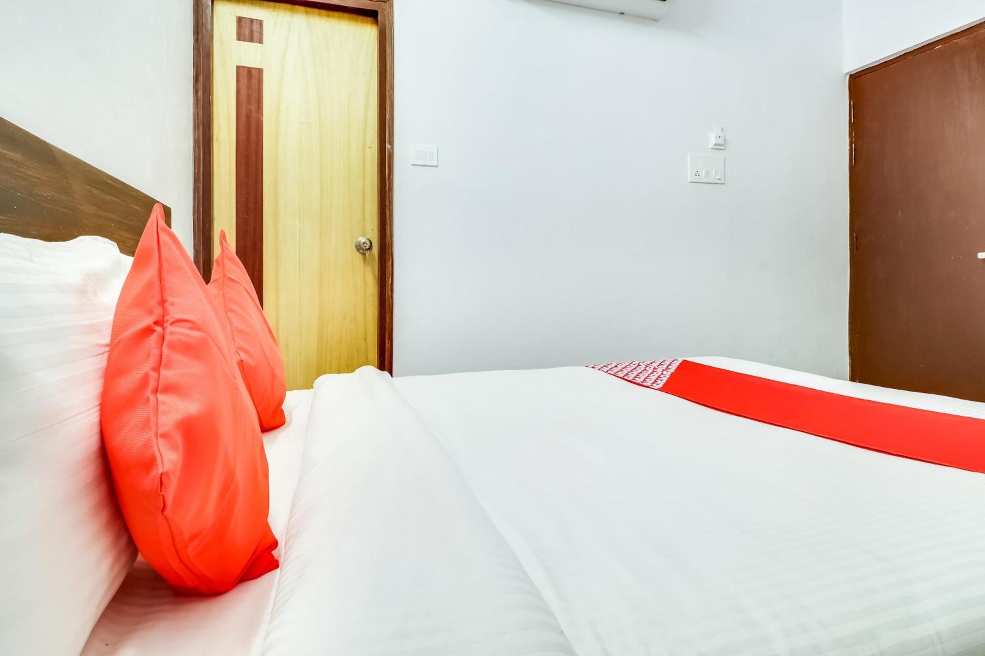 Hotel O The Velvet Chinhat Tiraha Екстериор снимка