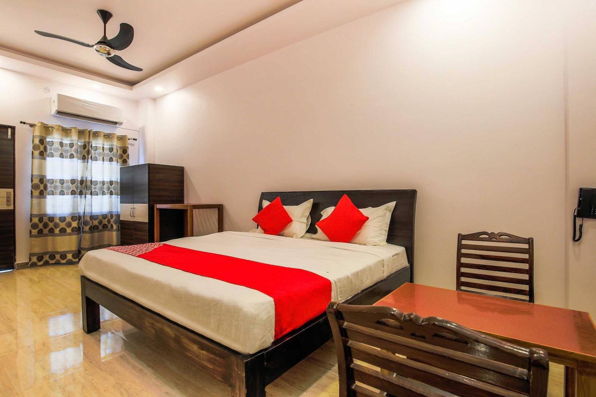 Hotel O The Velvet Chinhat Tiraha Екстериор снимка