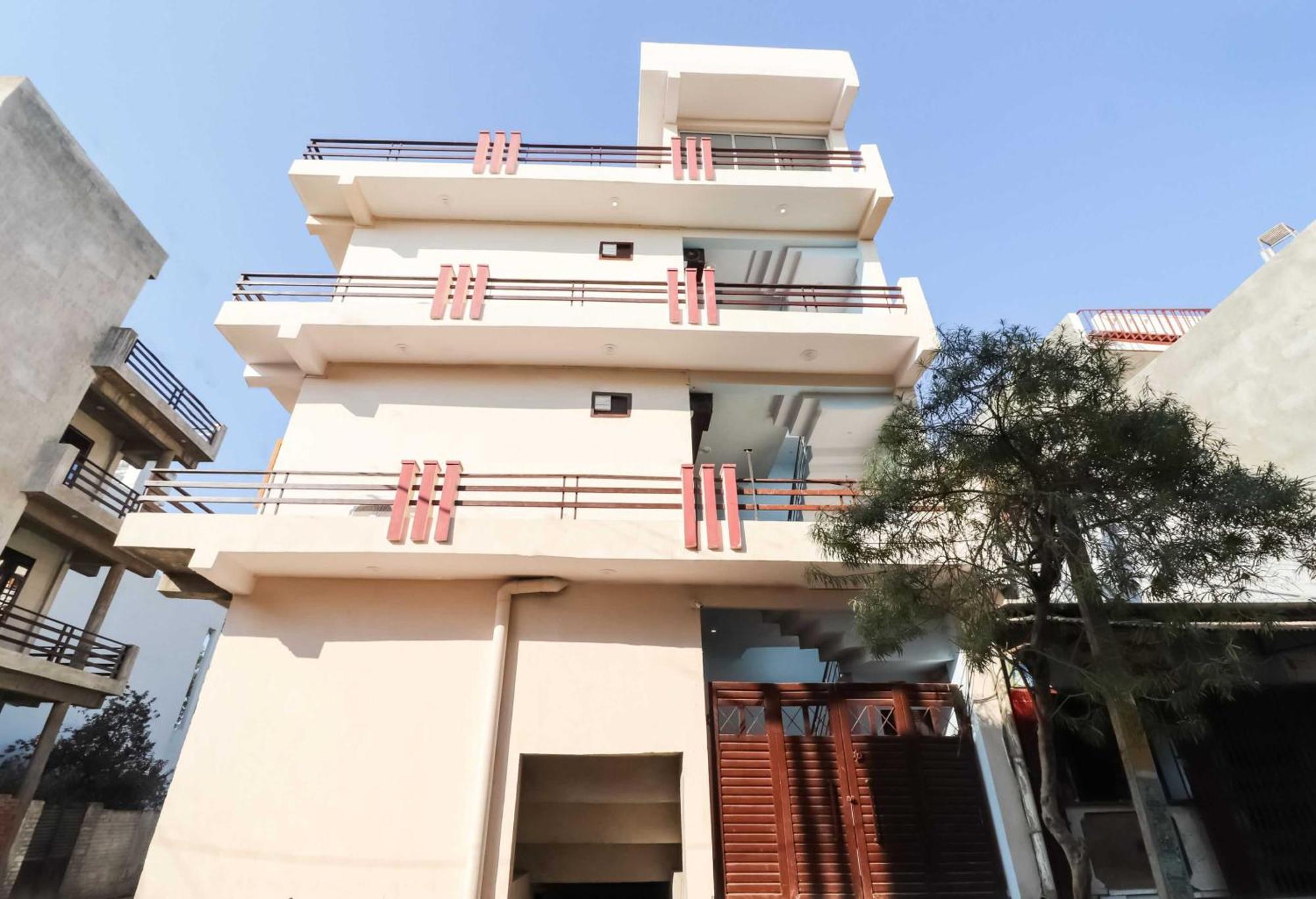 Hotel O The Velvet Chinhat Tiraha Екстериор снимка