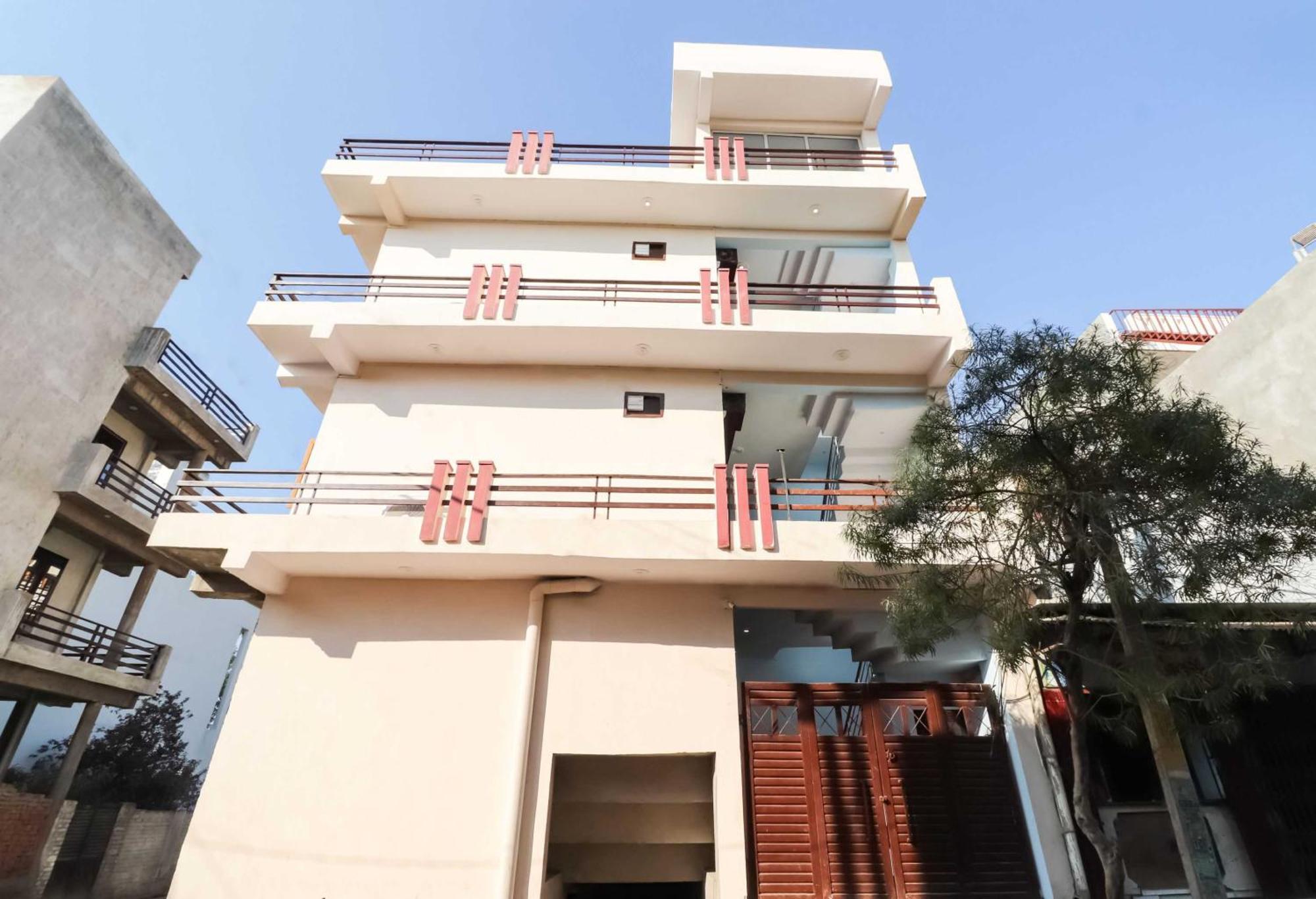 Hotel O The Velvet Chinhat Tiraha Екстериор снимка